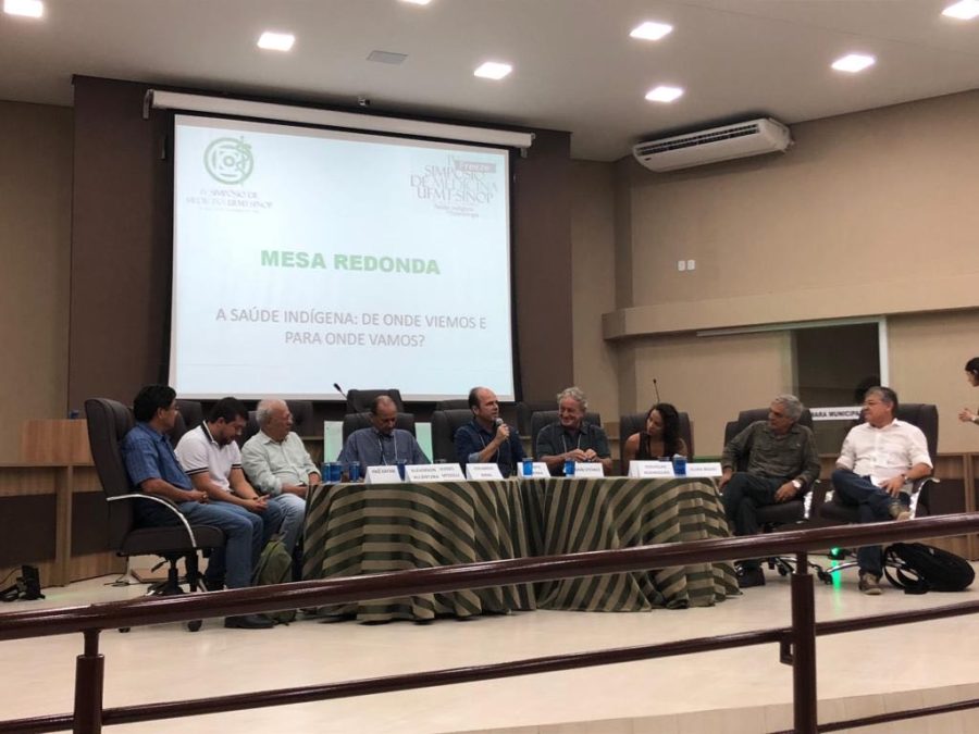 Round table at the Symposium in Sinop, Mato Grosso